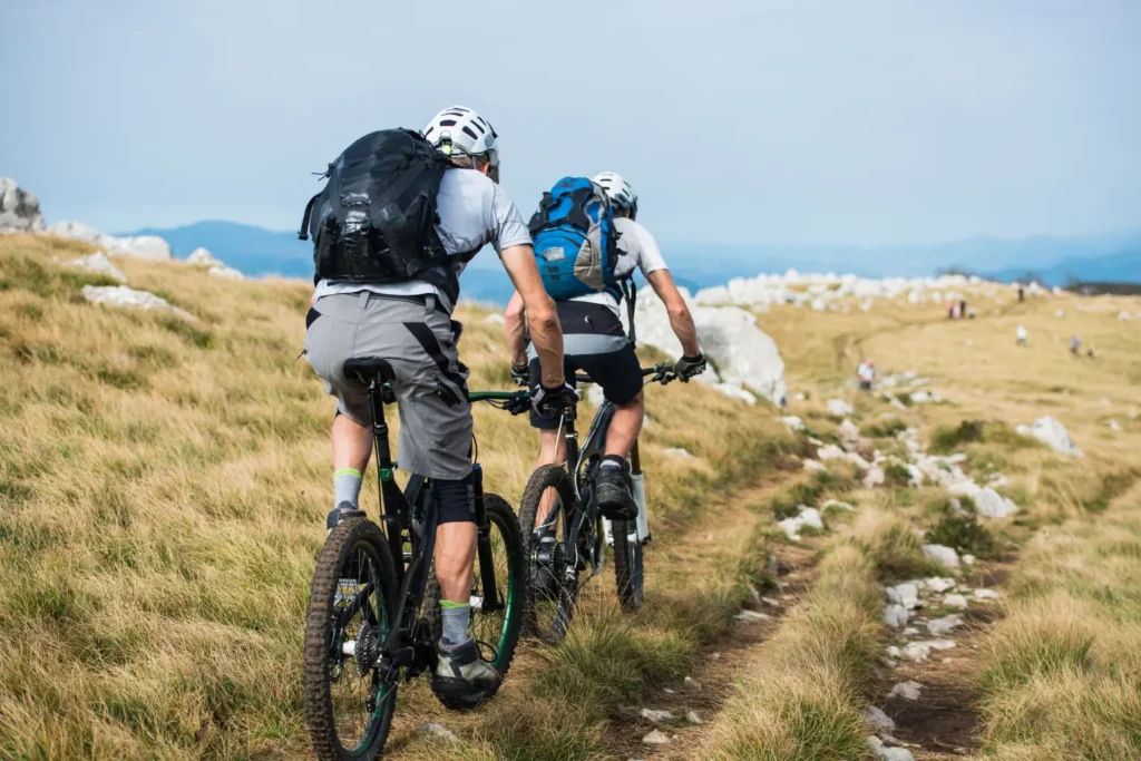 Equipamiento imprescindible para rutas largas con e-bike 1 equipamiento para ebike