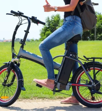 andar en bicicleta eléctrica no es hacer ejercicio ¿o sí?